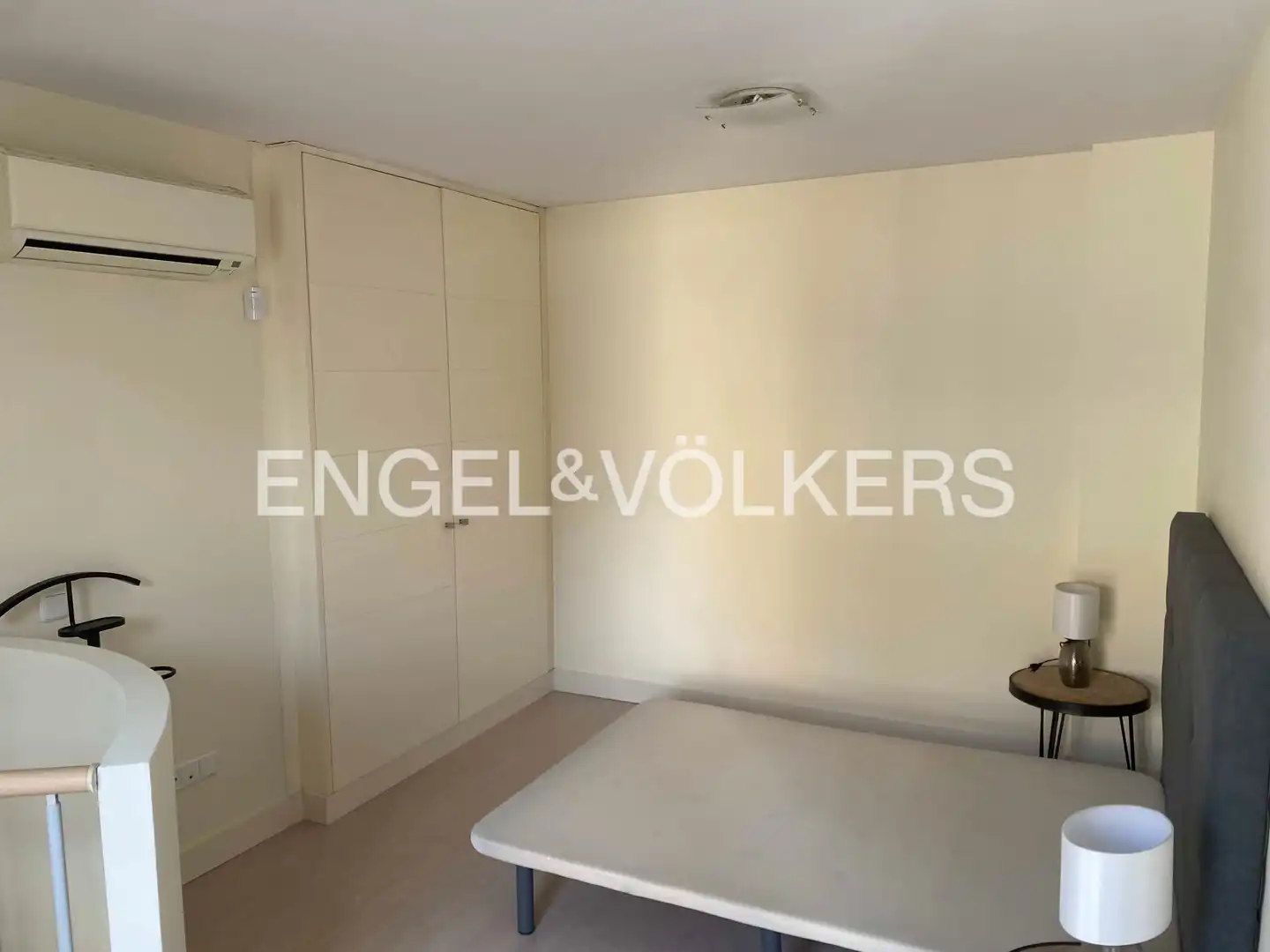 Duplex with lift for sale in Tetuán, imagen 2