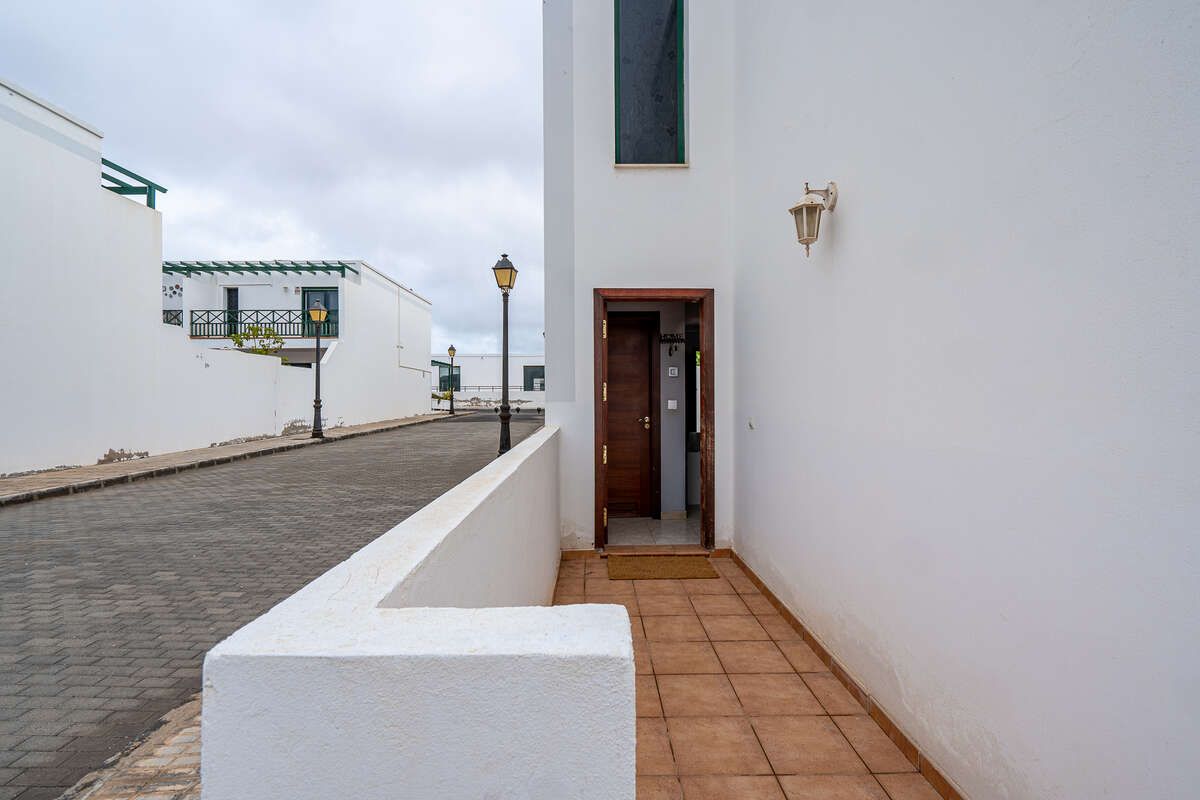 Vista exterior de Dúplex en venta en Yaiza con Terraza, Amueblado y Balcón