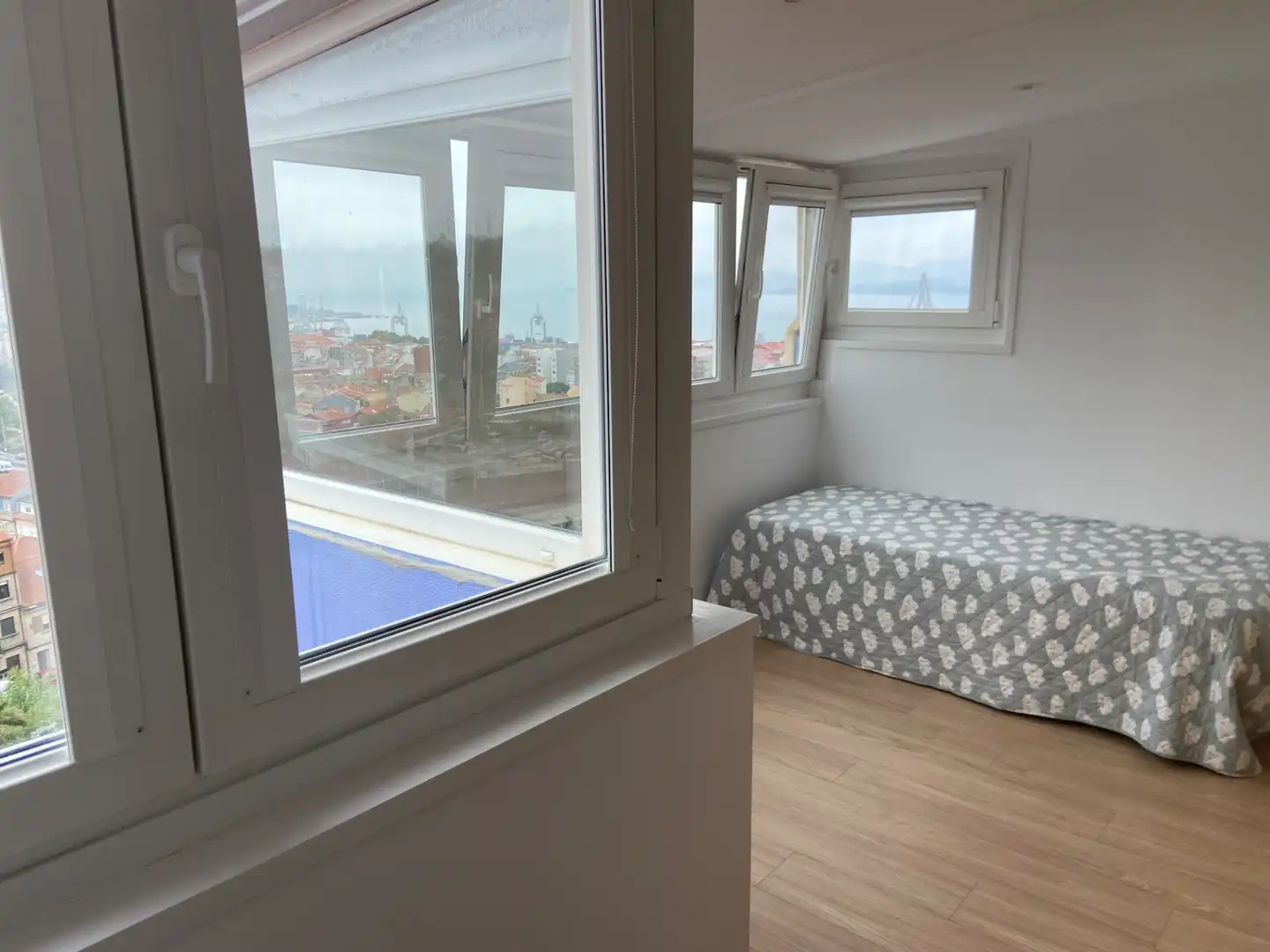 Bedroom of Flat for sale in Vigo   with Heating, Storage room and Furnished