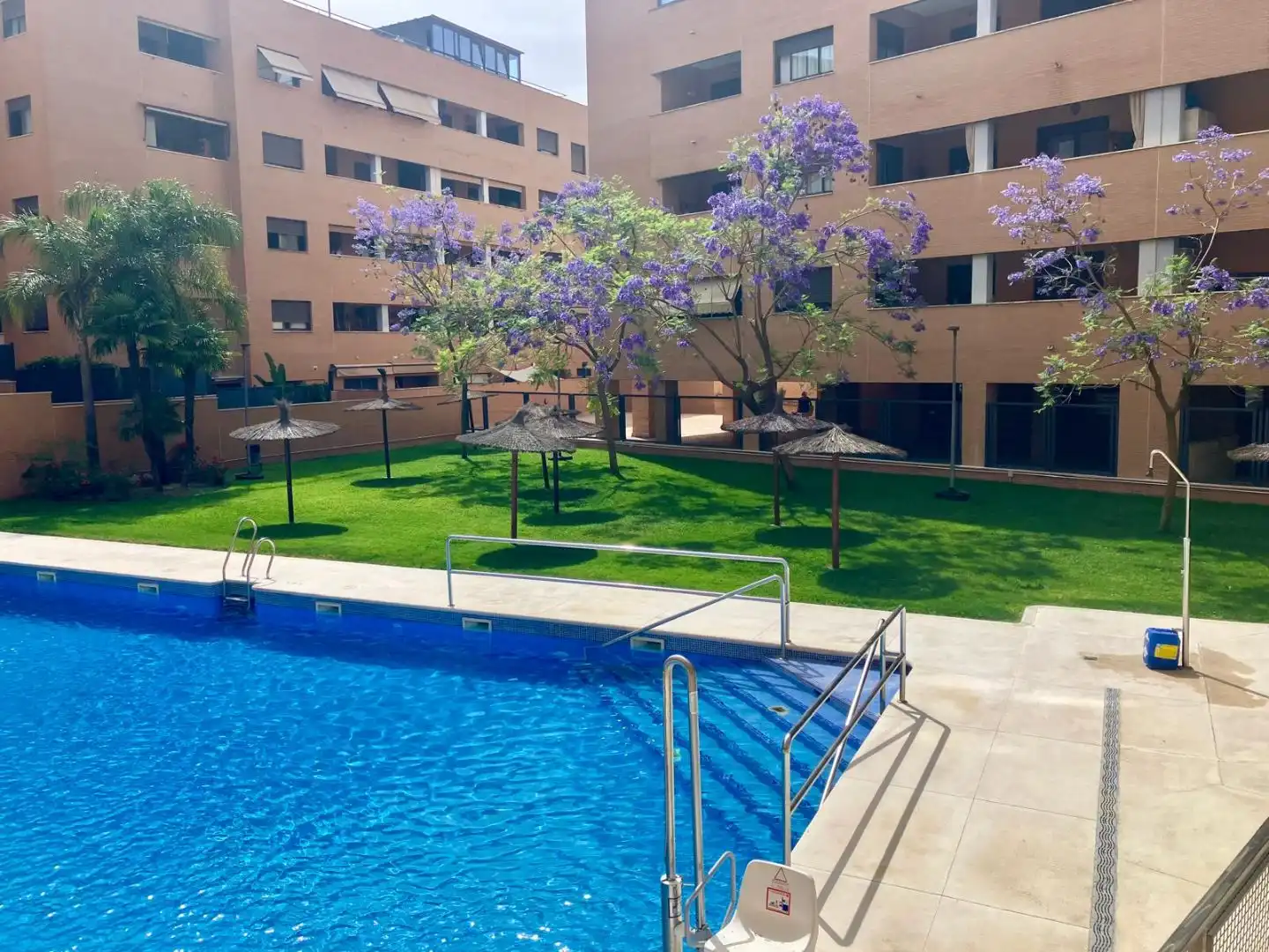 Swimming pool of Flat for rent in Nuevo Bulevar