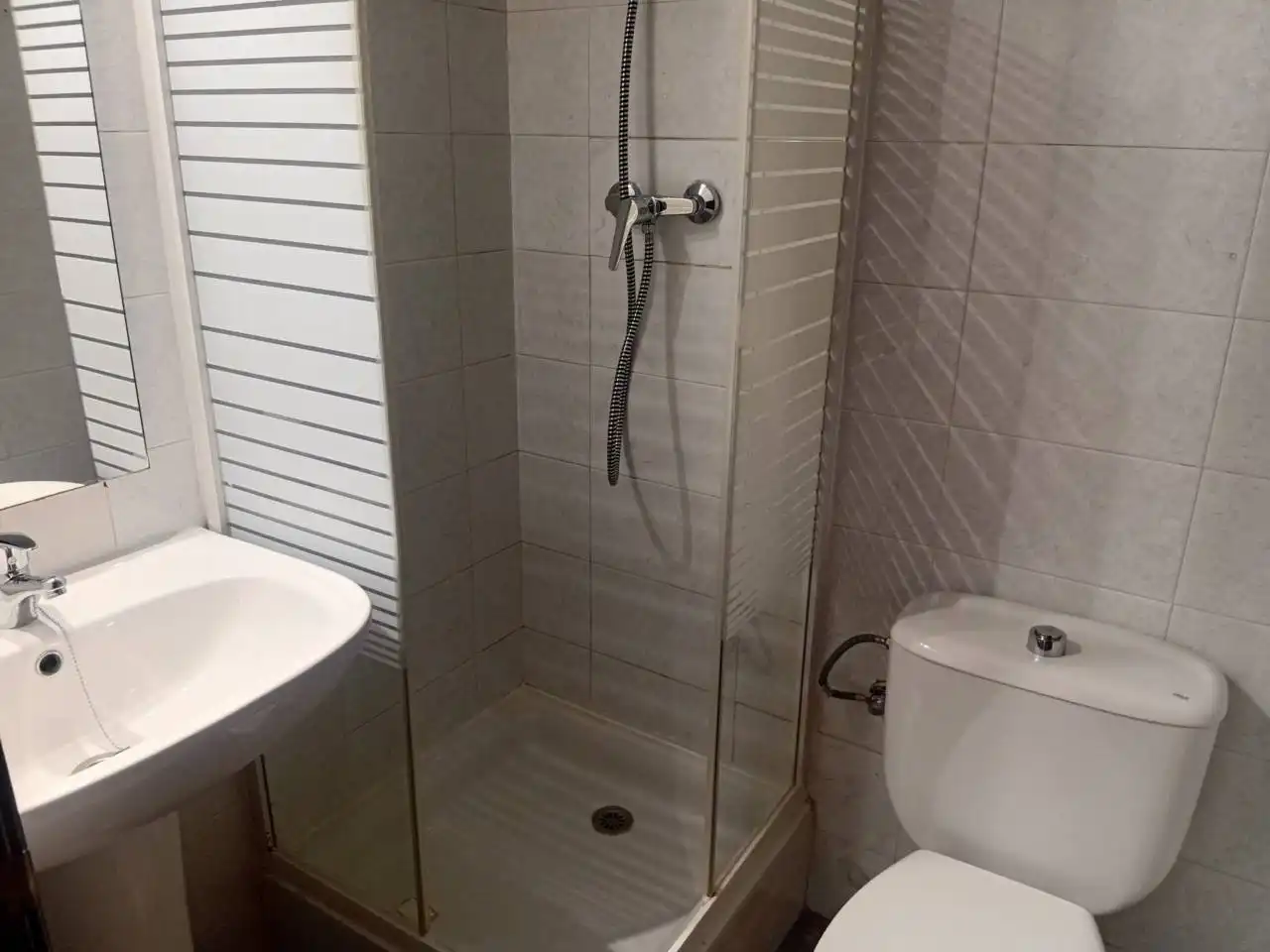 Bathroom of Flat for rent in Nord-est