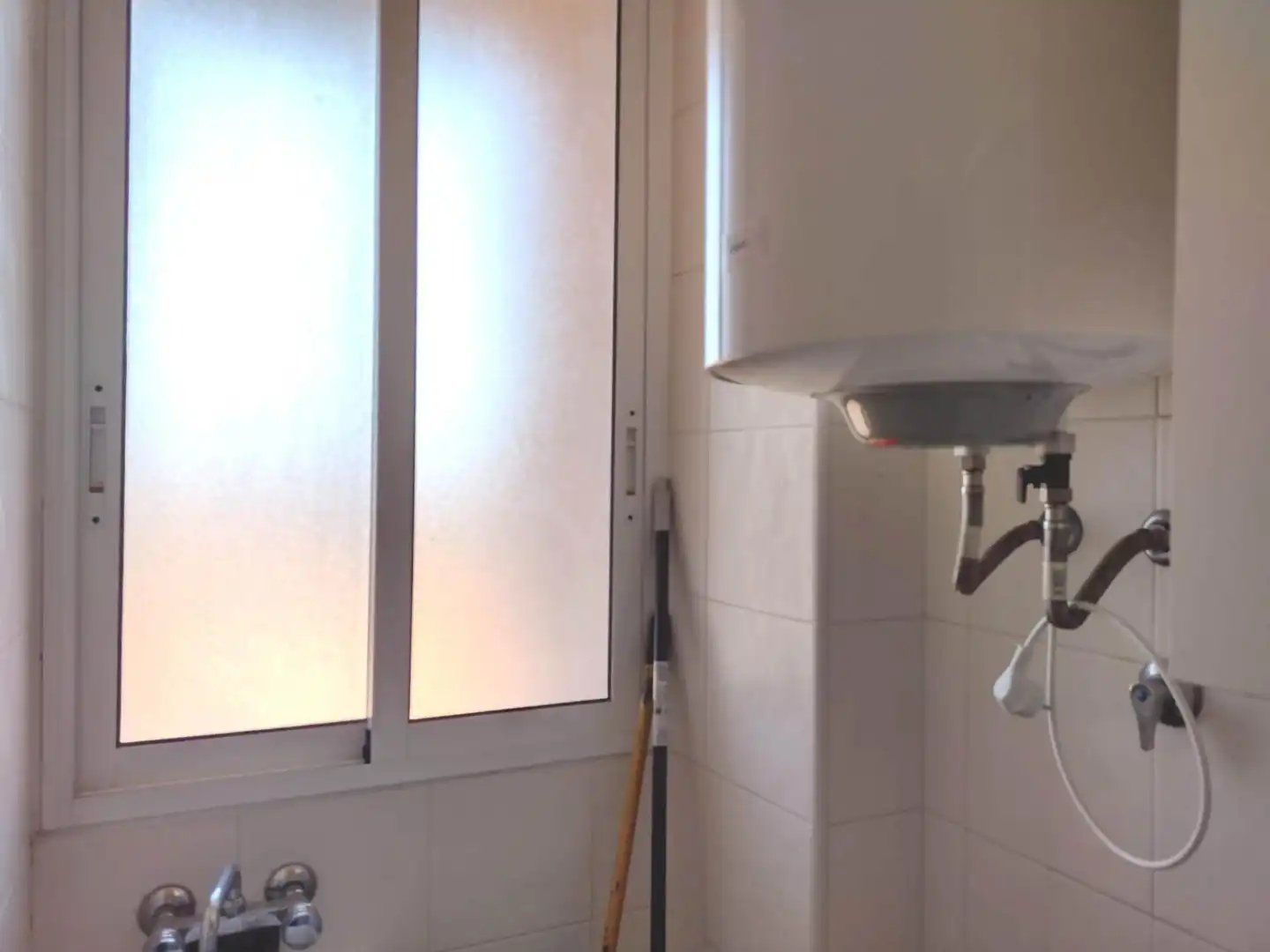 Baño de Piso de alquiler en Murcia con Aire acondicionado, Trastero y Amueblado