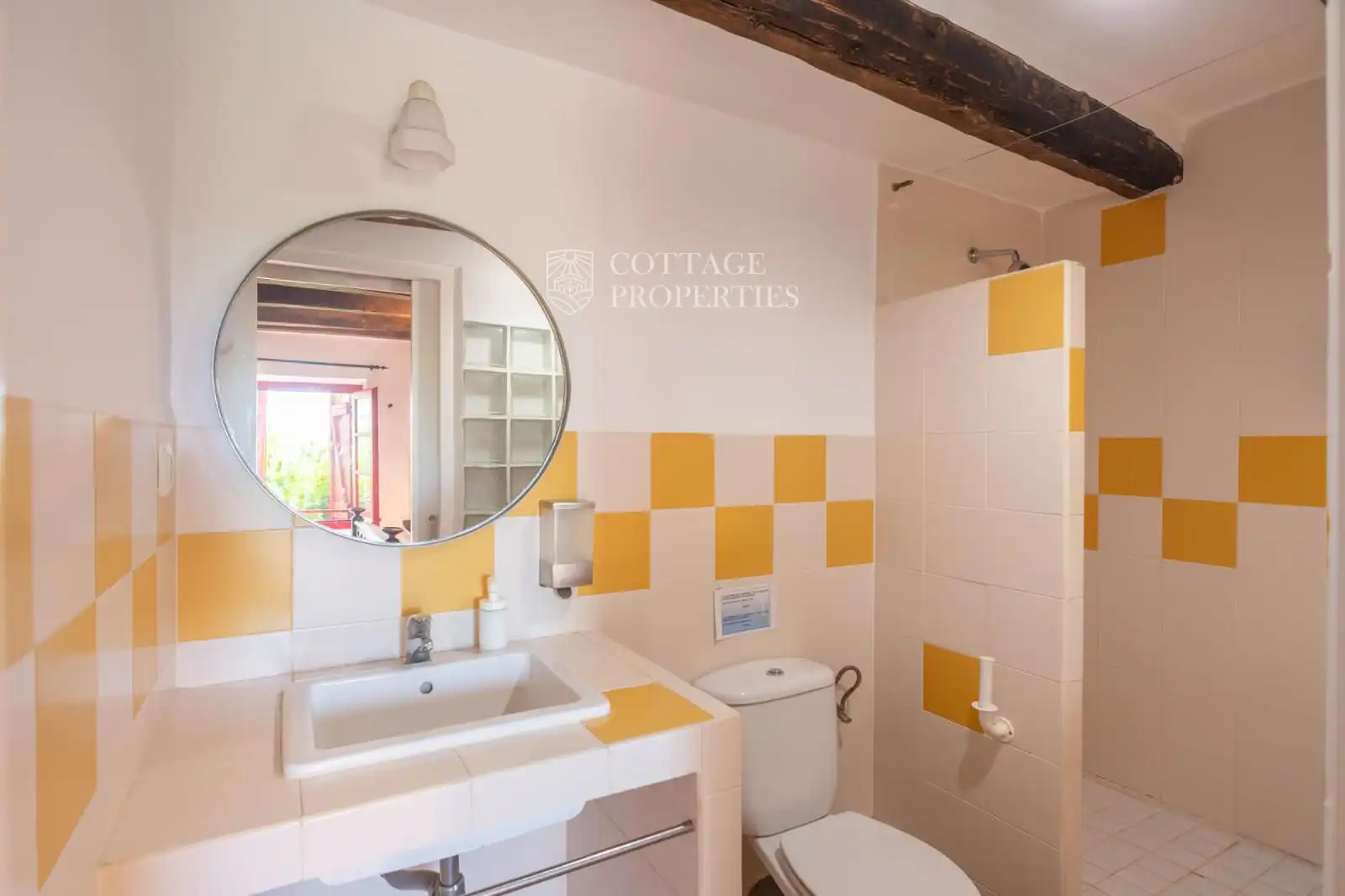 Baño de Finca rústica en venta en Maià de Montcal con Calefacción y Piscina