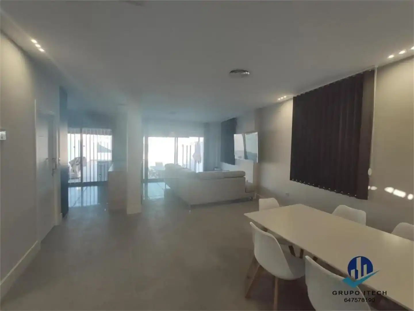 Sala d'estar de Dúplex en venda en Villanueva de la Serena amb Aire condicionat, Piscina i Balcó