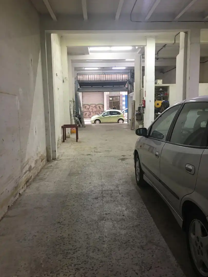 Parkplatz von Geschaftsraum zur Miete in Zaragoza mit Klimaanlage
