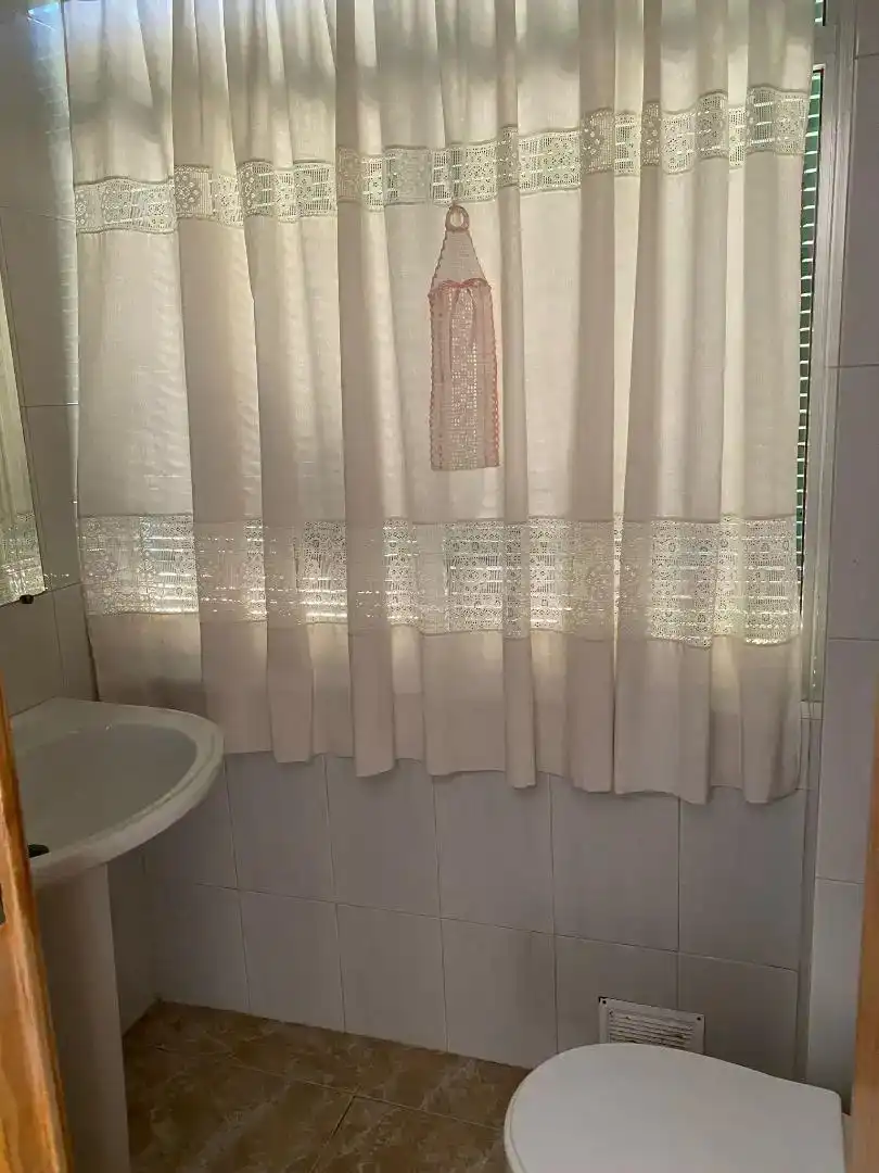 Bany de Casa o xalet en venda en Valencia de Alcántara amb Aire condicionat i Balcó