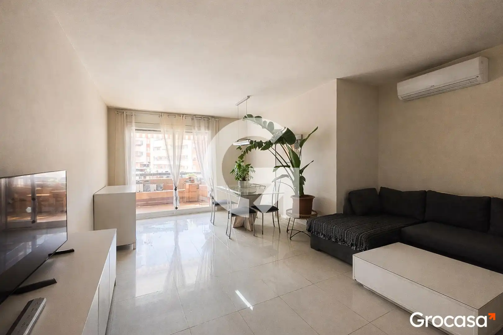 Sala de estar de Piso en venta en Sant Boi de Llobregat con Aire acondicionado, Calefacción y Horno