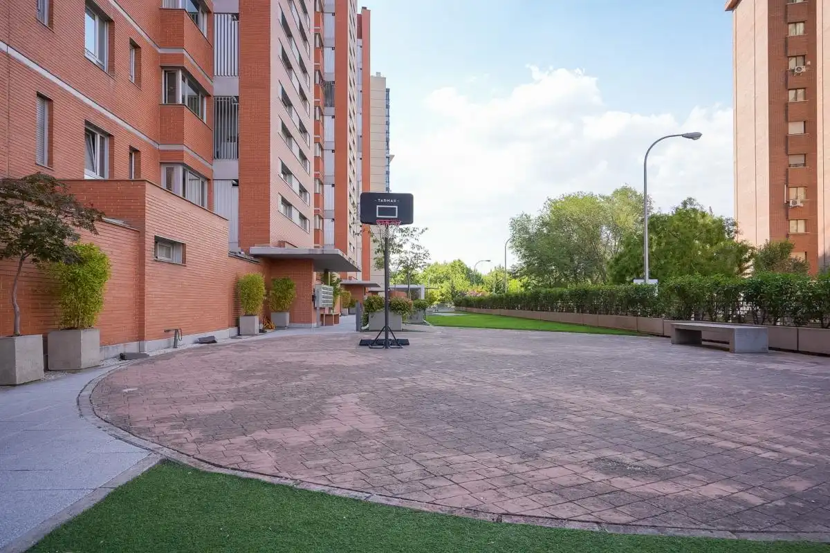 Parking of Attic for sale in Madrid  with Air Conditioner, Heating and Private garden