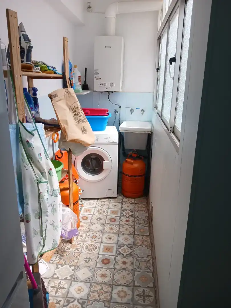 Cuina de Pis per a compartir en Ronda amb Aire condicionat, Parquet i Moblat