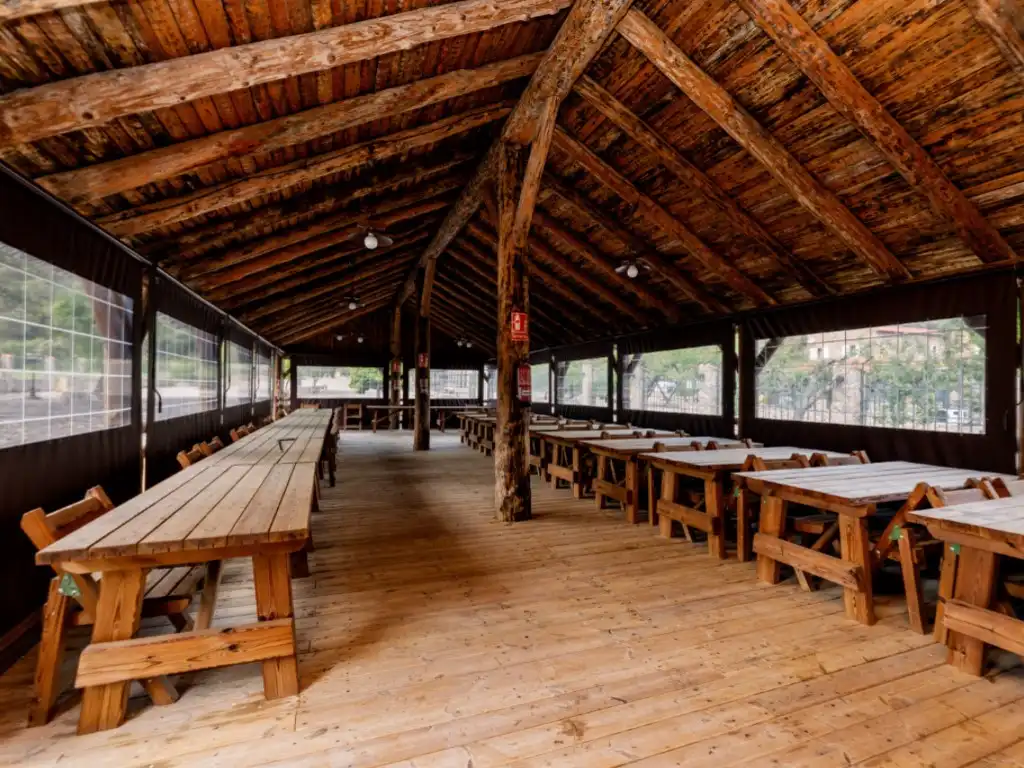 Casa o chalet en venta en Espinoso del Rey con Terraza, Piscina y Amueblado