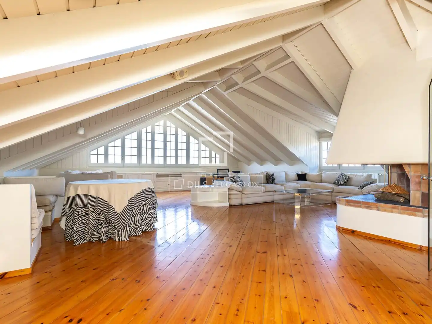 Sala d'estar de Casa o xalet en venda en Sant Just Desvern amb Aire condicionat, Calefacció i Jardí privat