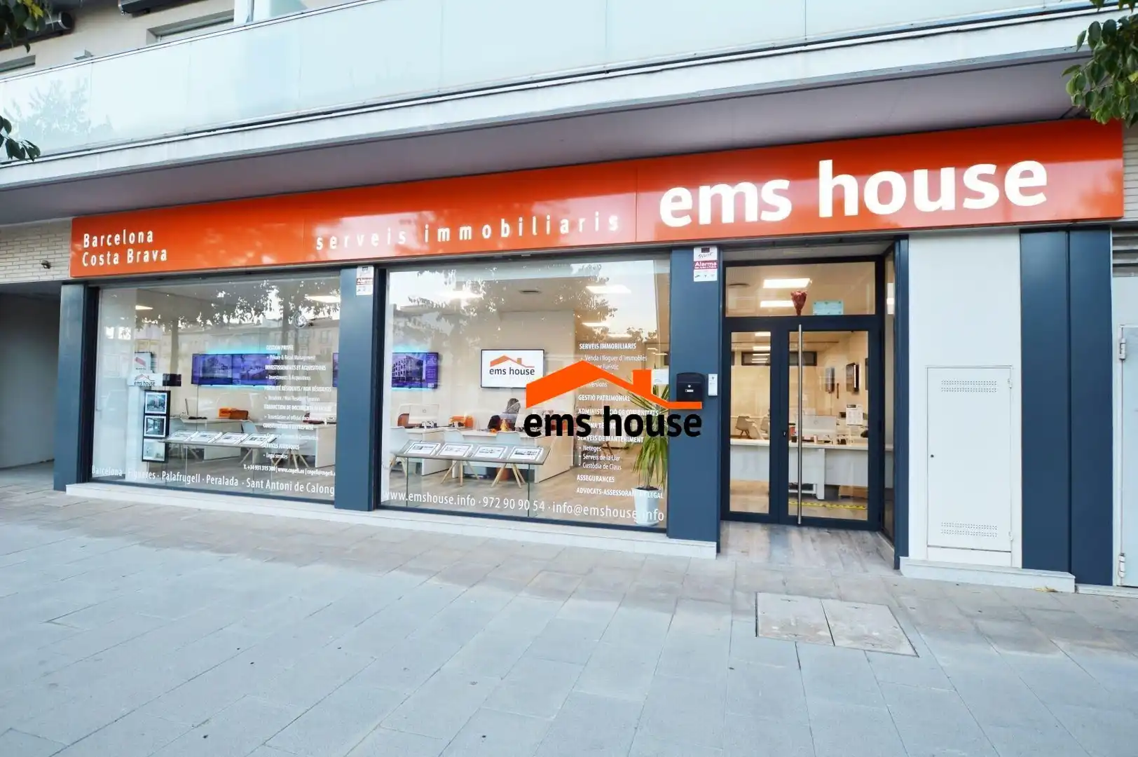 Außenansicht von Erdgeschoss zum Verkauf in Palamós mit Terrasse und Gemeinschaftspool