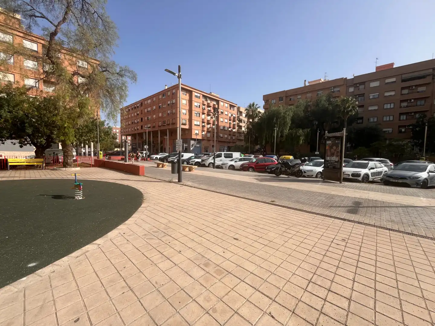 Vista exterior de Planta baixa en venda en Torrent amb Aire condicionat