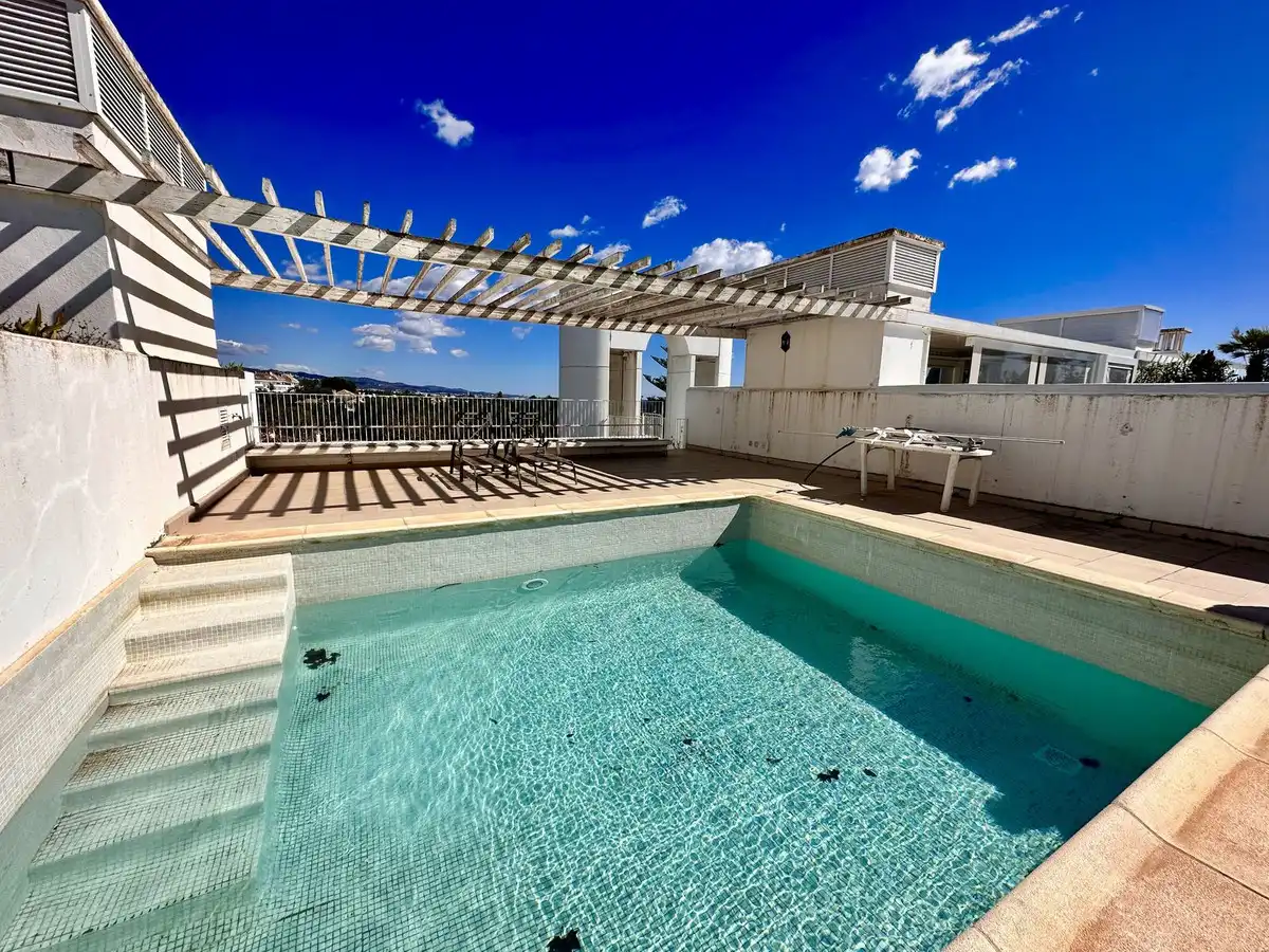 Apartament amb terrassa en venda a Milla de Oro, imagen 2