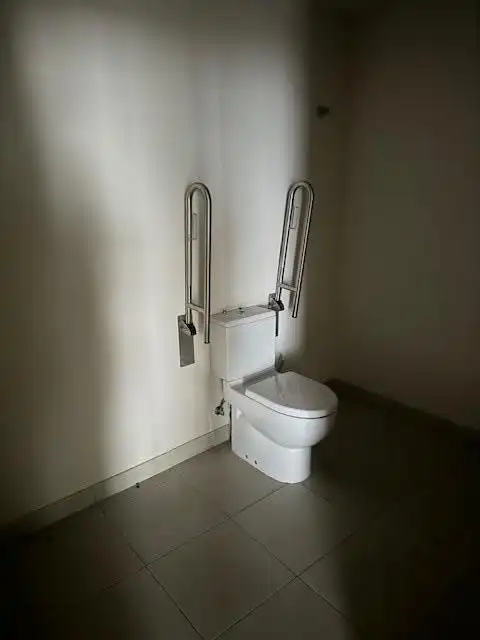 Commercial properties for rent in Calle Nuestra Señora de la Almudena, Vírgenes