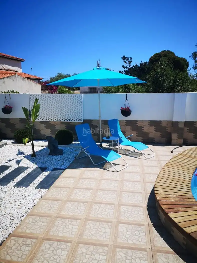 Detached house with garden for sale in Avinguda del País Valencià 14, imagen 17