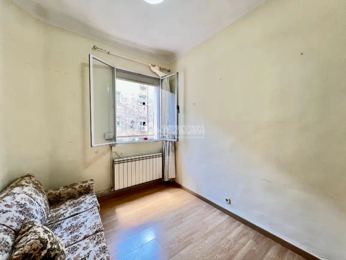 Bedroom of Flat for sale in Madrid  with Air Conditioner and Heating