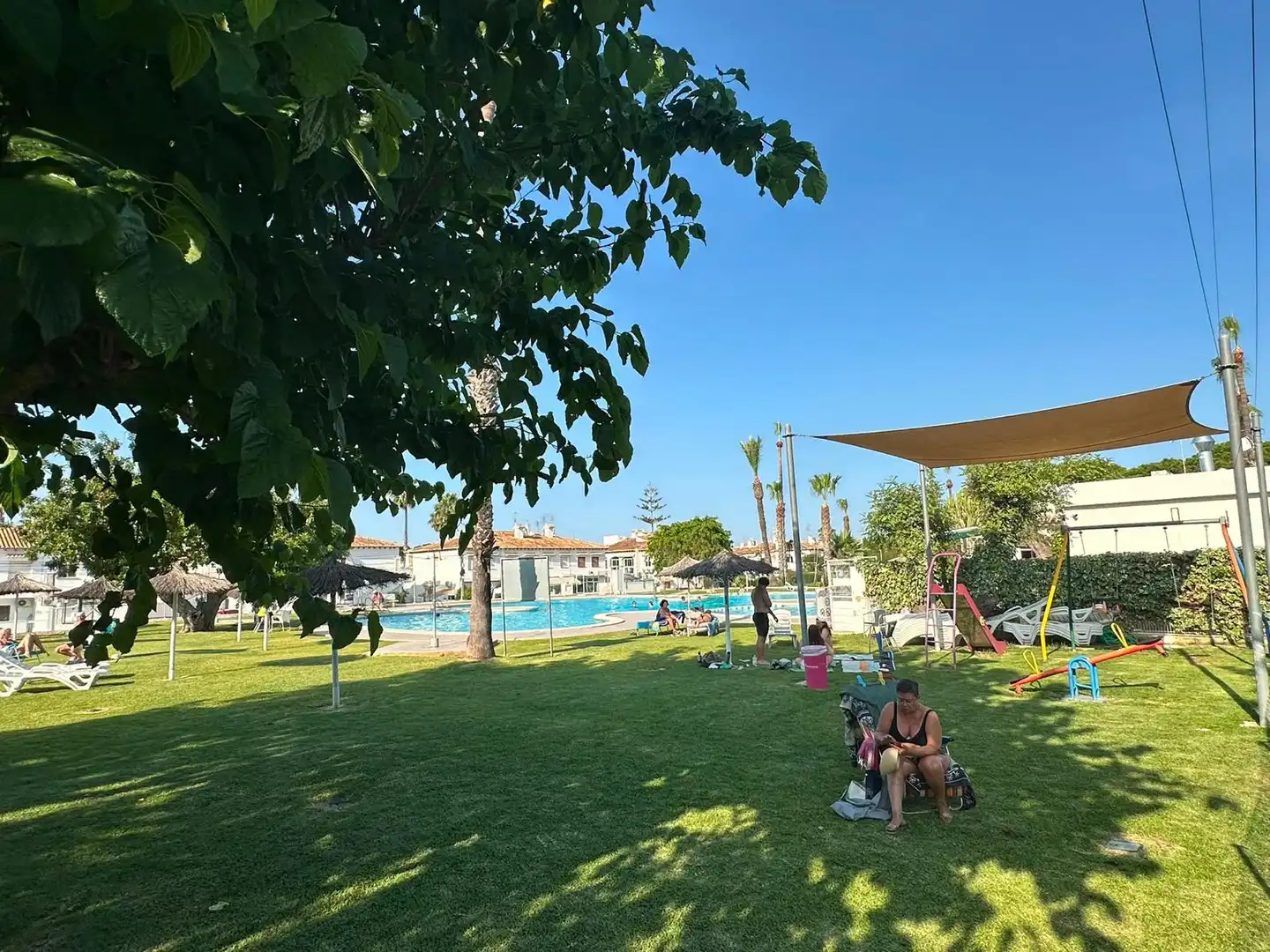 Bungalow amb piscina en venda a Calle Sanabria, imagen 8