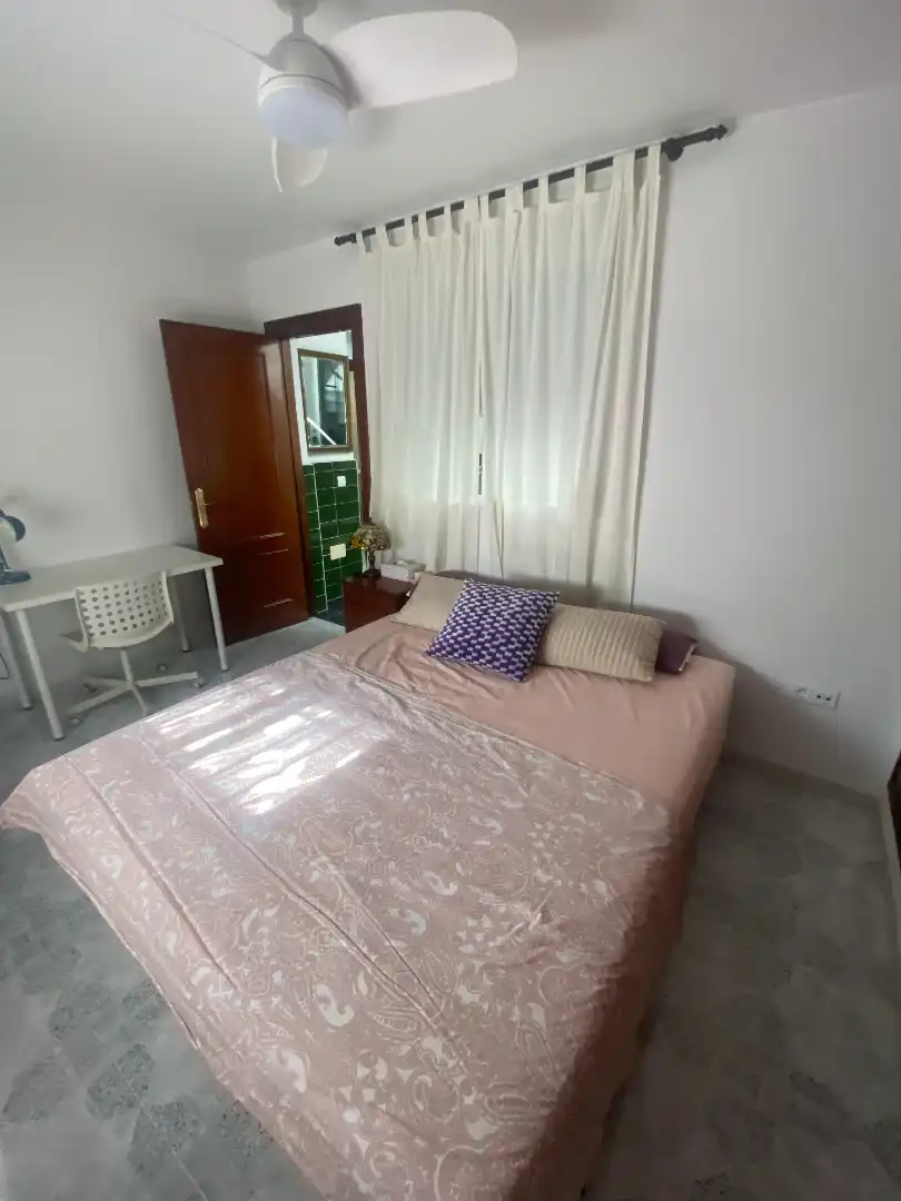 Habitación de Casa o chalet de alquiler en Málaga con Aire acondicionado, Terraza y Amueblado