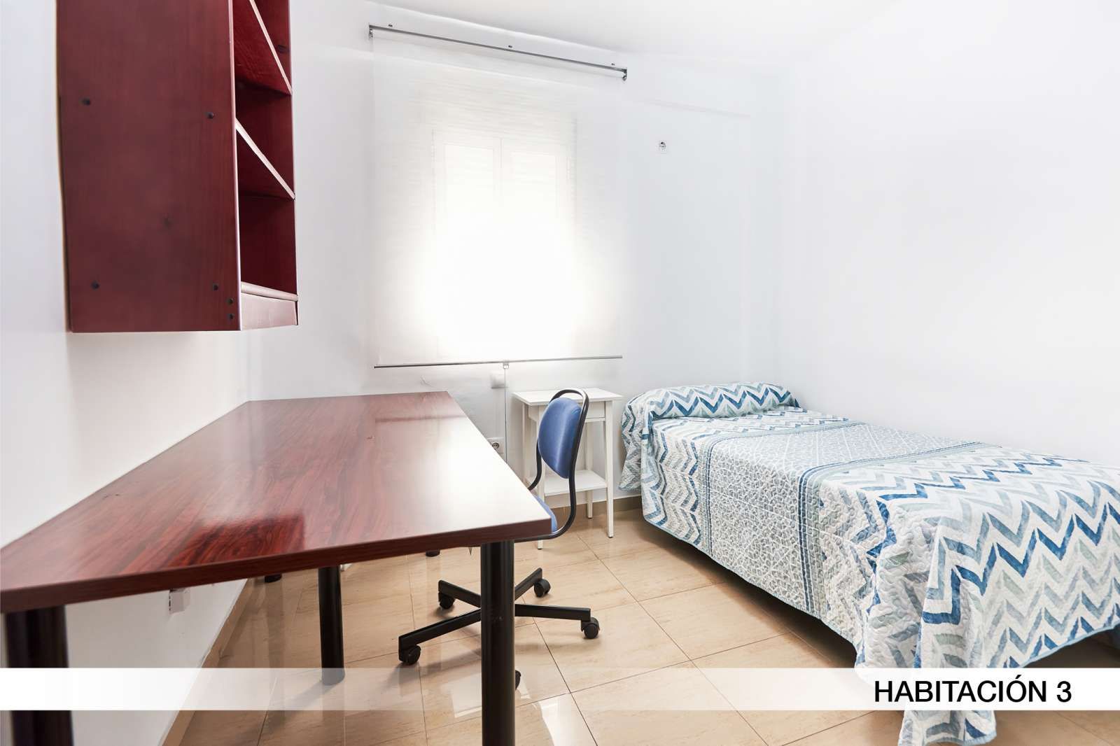 Bedroom of Flat to share in  Sevilla Capital  with Air Conditioner, Heating and Terrace