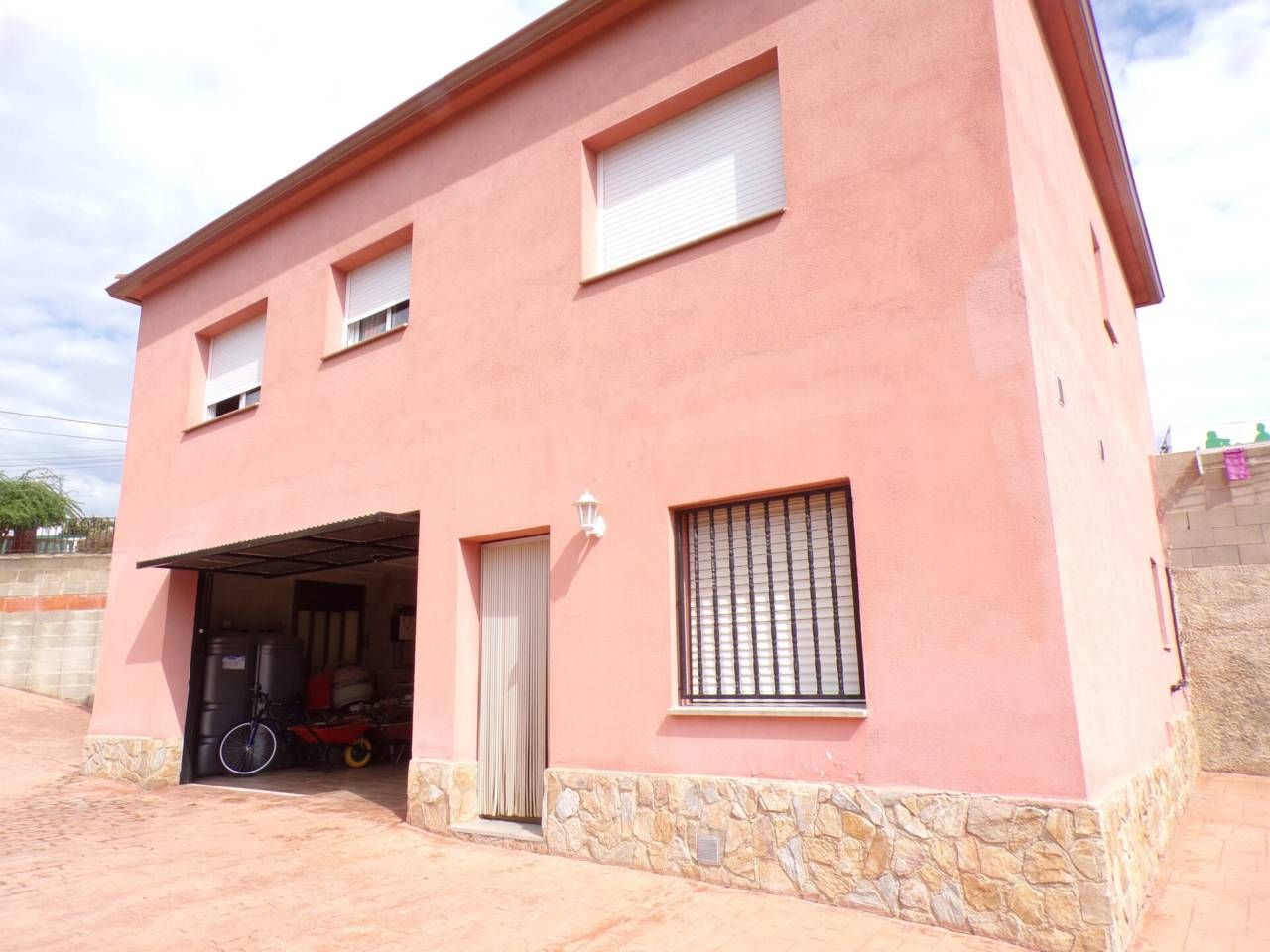 Vista exterior de Casa o xalet en venda en Maçanet de la Selva amb Calefacció i Jardí privat