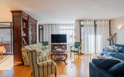 Living room of Flat for sale in Vic  with Heating, Parquet flooring and Balcony