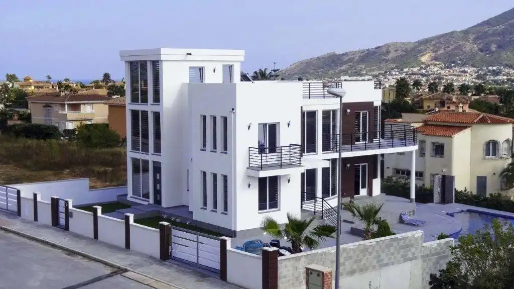 Chalet en venta en Pueblo - Urbanizaciones, imagen 2