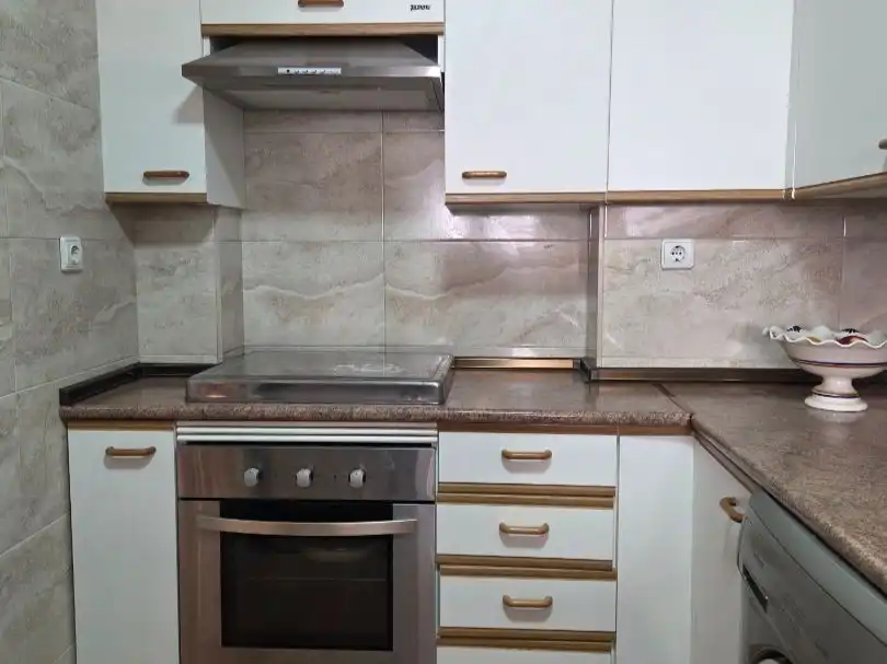 Cuina de Pis en venda en  Almería Capital amb Terrassa