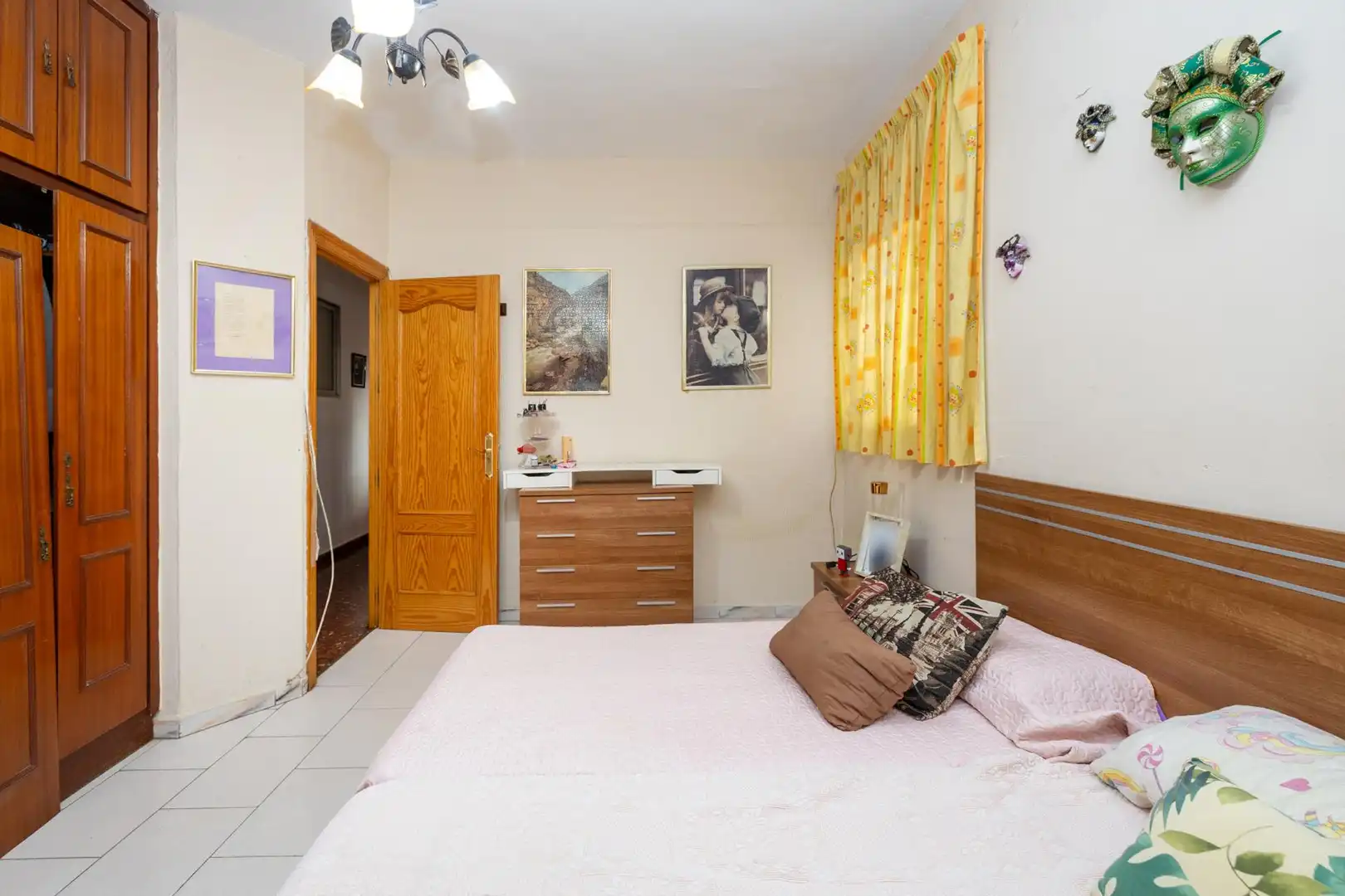 Dormitori de Casa adosada en venda en Motril