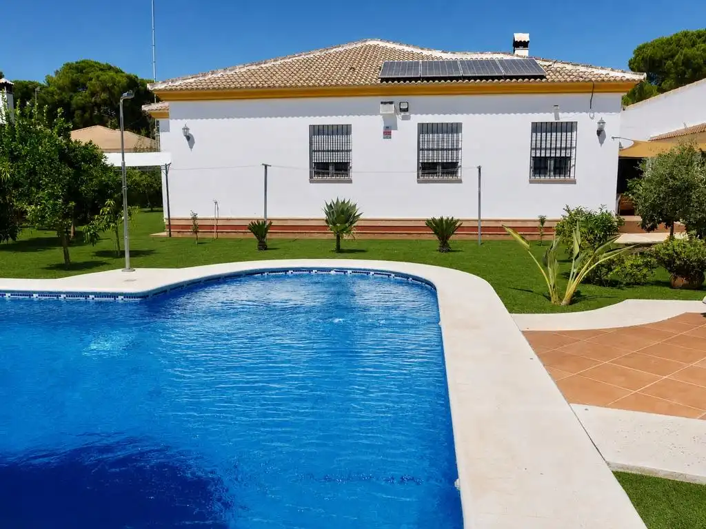 Piscina de Casa o chalet en venta en Hinojos con Aire acondicionado, Jardín privado y Terraza
