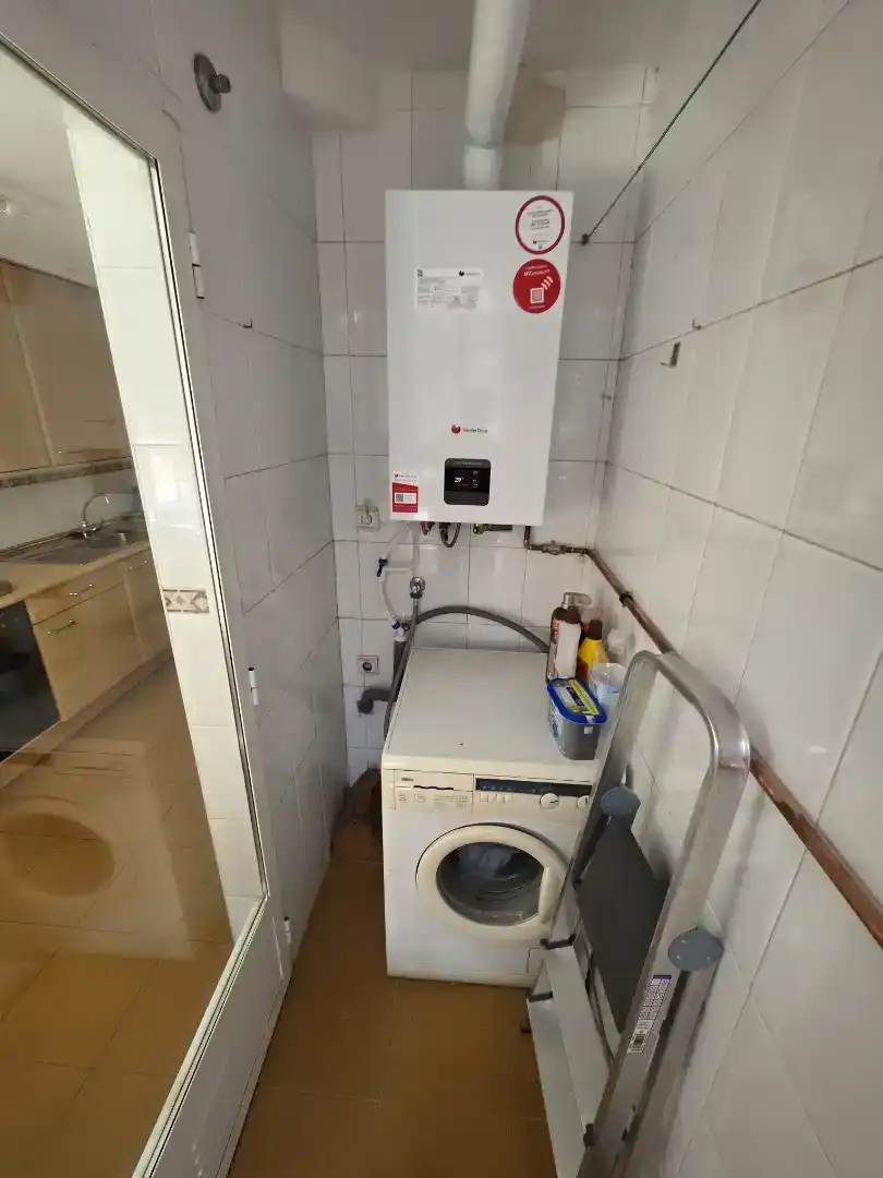 Bany de Pis en venda en Béjar amb Jardí privat, Traster i Piscina
