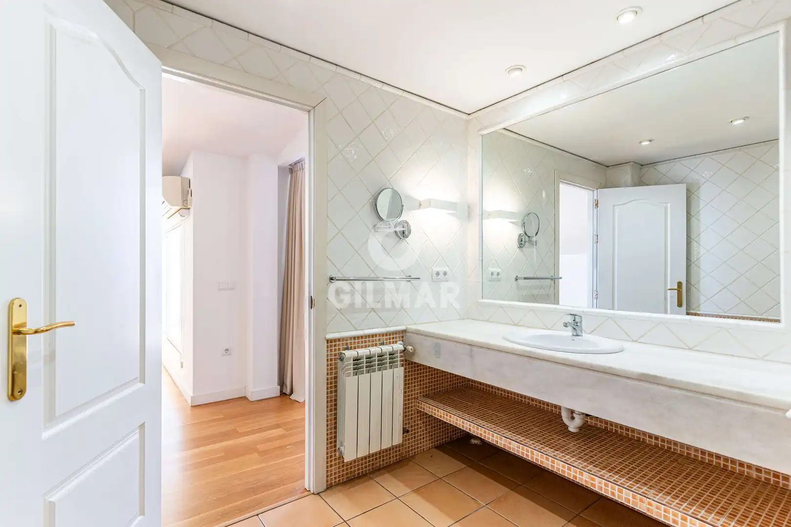 Bathroom of Duplexes for sale in Madrid  with Heating, Private garden and Storage room