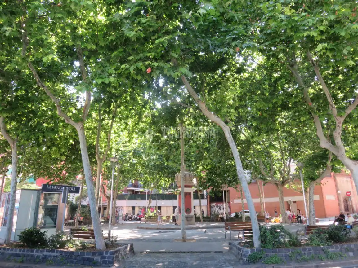 Edifici en venda a El Guinardó