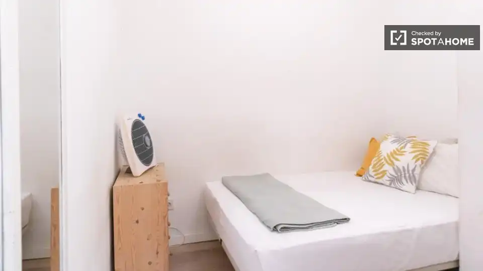 Habitación de Piso para compartir en Madrid con Aire acondicionado, Calefacción y Terraza