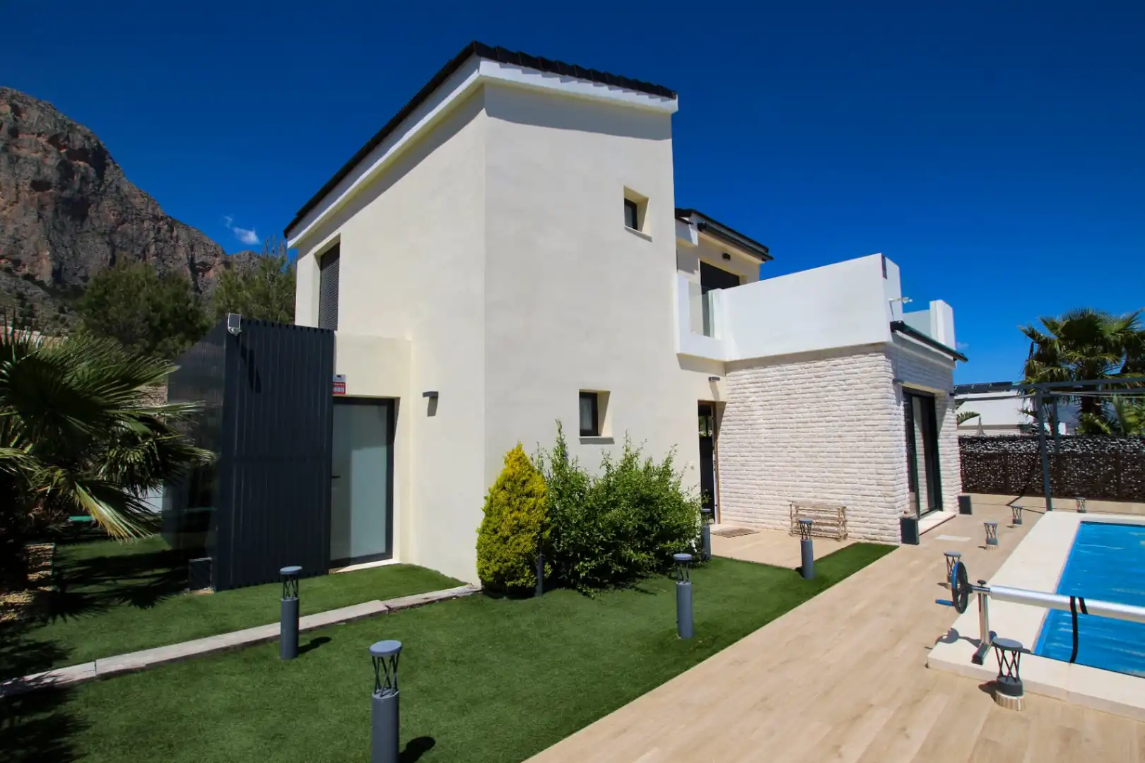 Vista exterior de Casa o chalet en venta en Polop con Aire acondicionado, Jardín privado y Terraza