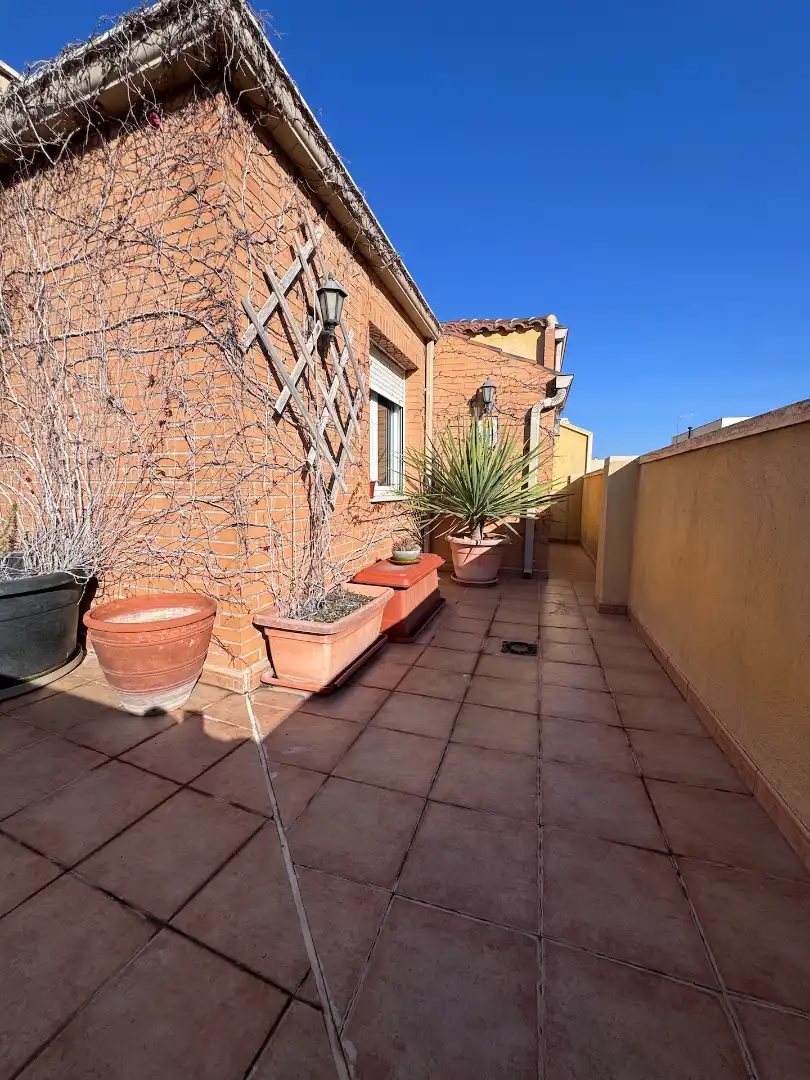 Terrasse von Einfamilien-Reihenhaus zum Verkauf in Villena mit Heizung, Terrasse und Abstellraum