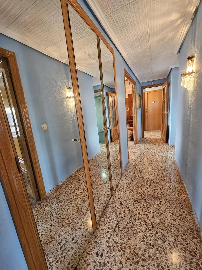 Flat for sale in Valencia  with Furnished and Balcony