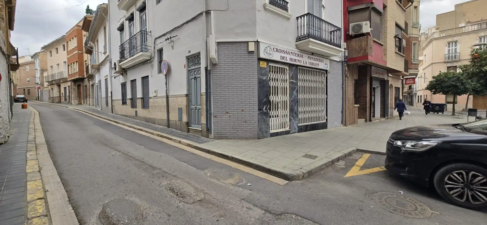 Exterior view of Commercial properties for rent in Llíria  with Air Conditioner