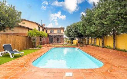 Piscina de Casa o xalet en venda en Mont-roig del Camp amb Calefacció, Jardí privat i Terrassa