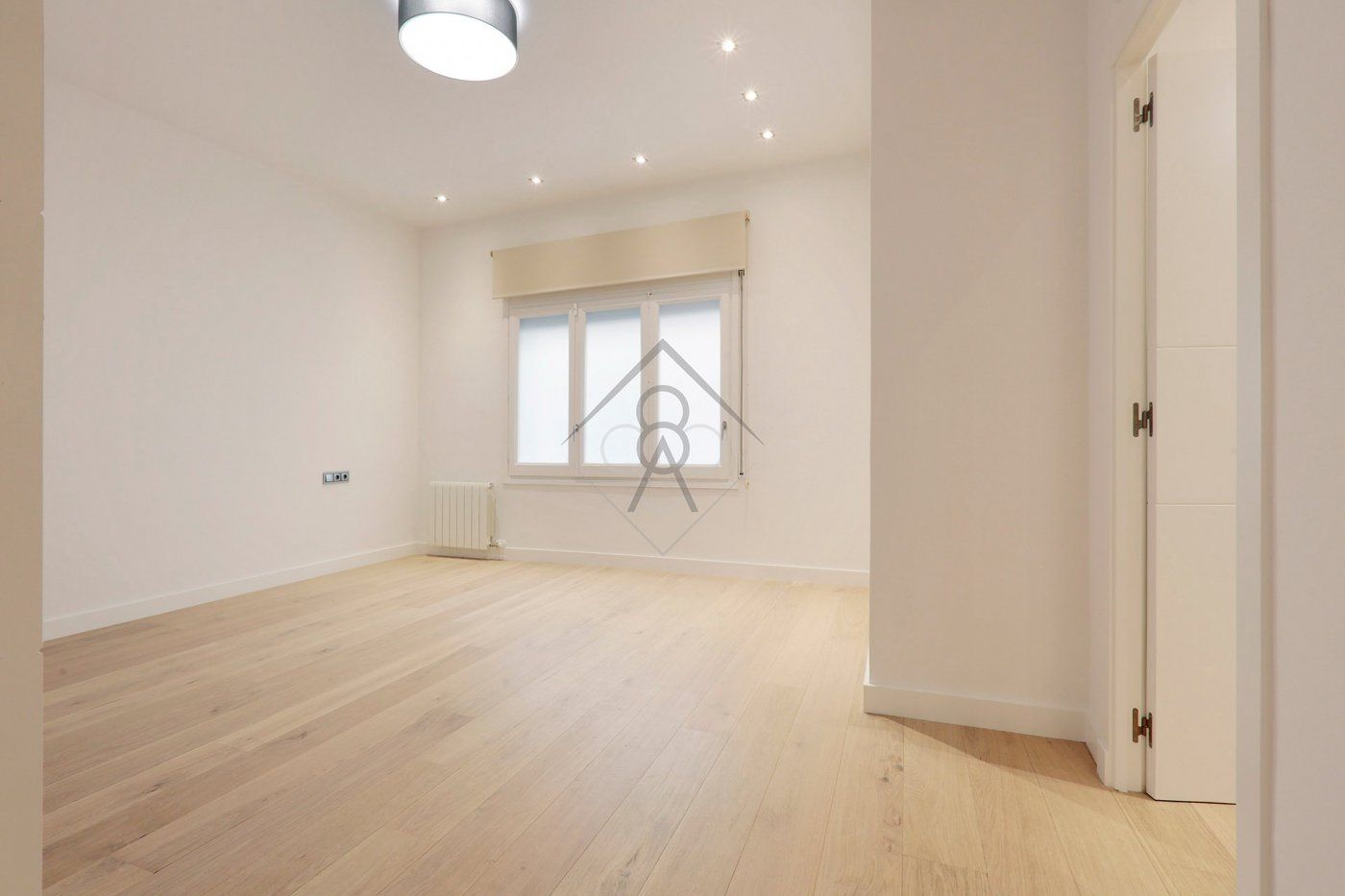 Sala de estar de Piso en venta en  Barcelona Capital con Parquet