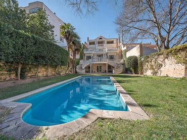 Villa con balcone in vendita a Calle Nueva