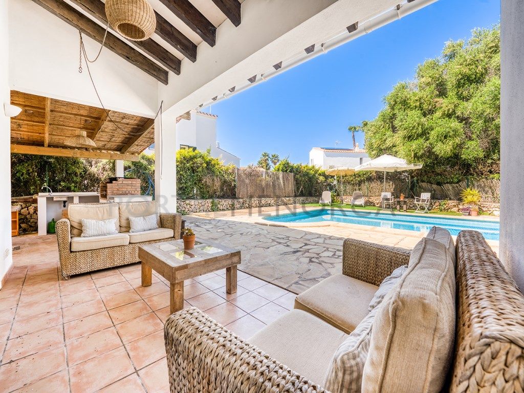 Vista exterior de Casa o xalet en venda en Sant Lluís amb Aire condicionat i Piscina
