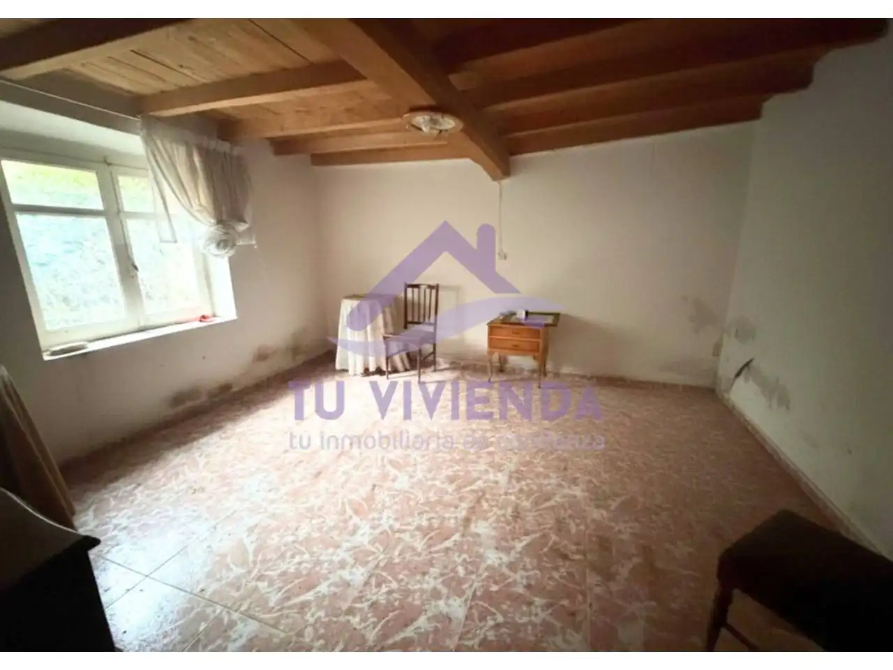 Sala d'estar de Casa o xalet en venda en Pedrosa de la Vega amb Jardí privat