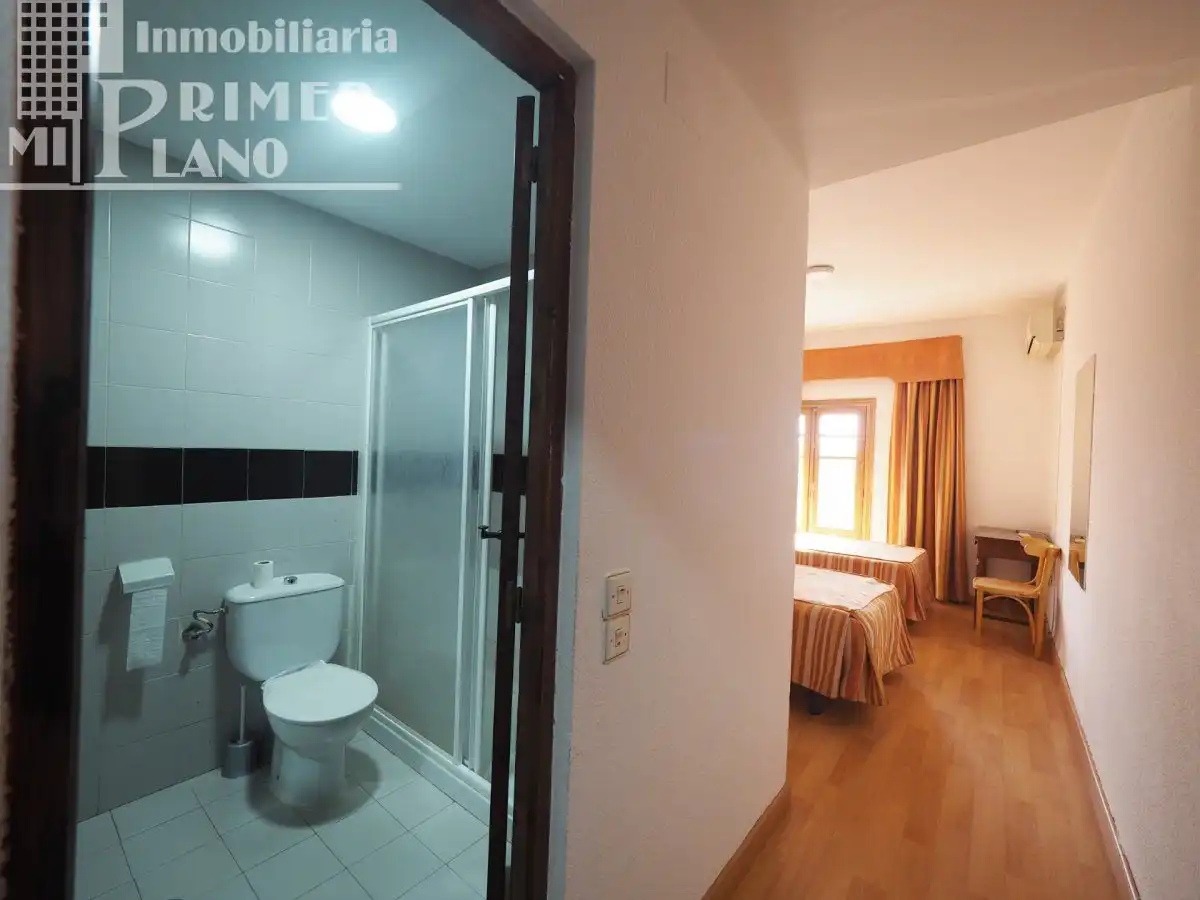Habitación de Edificio en venta en La Solana  