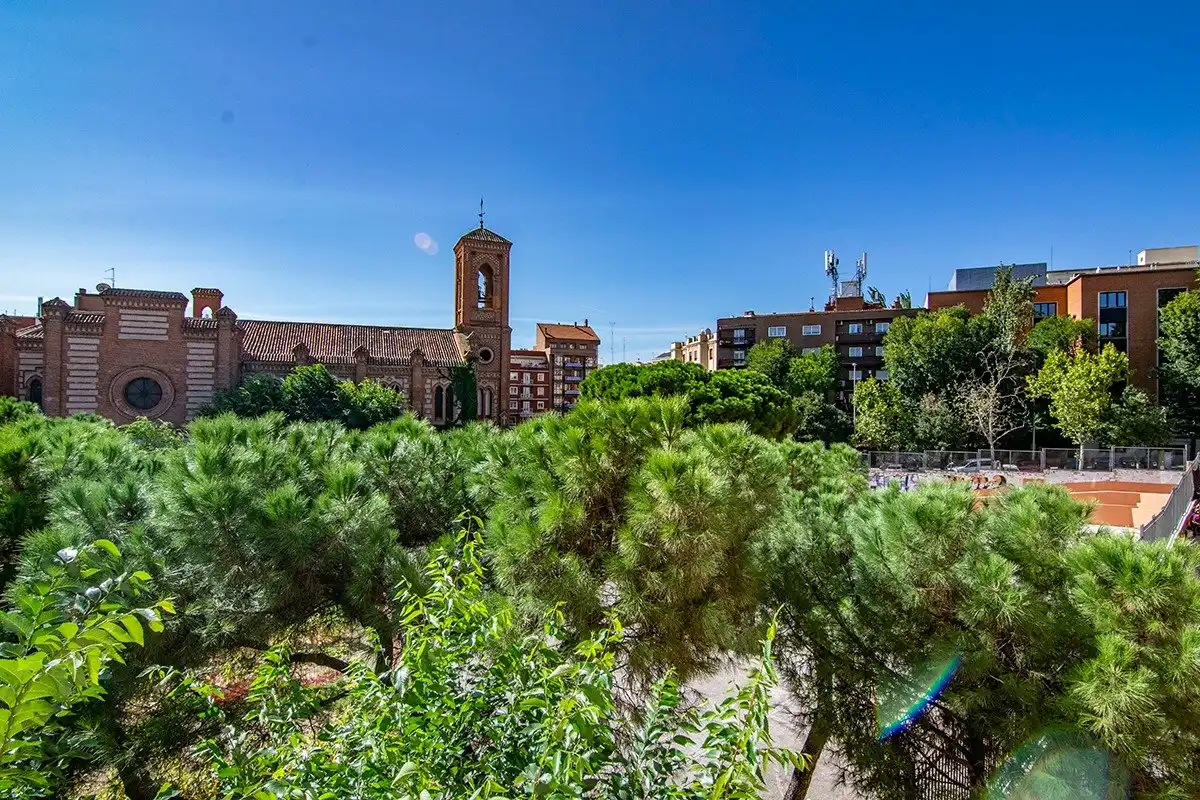 Exterior view of Flat for rent in Madrid  with Air Conditioner, Heating and Parquet flooring