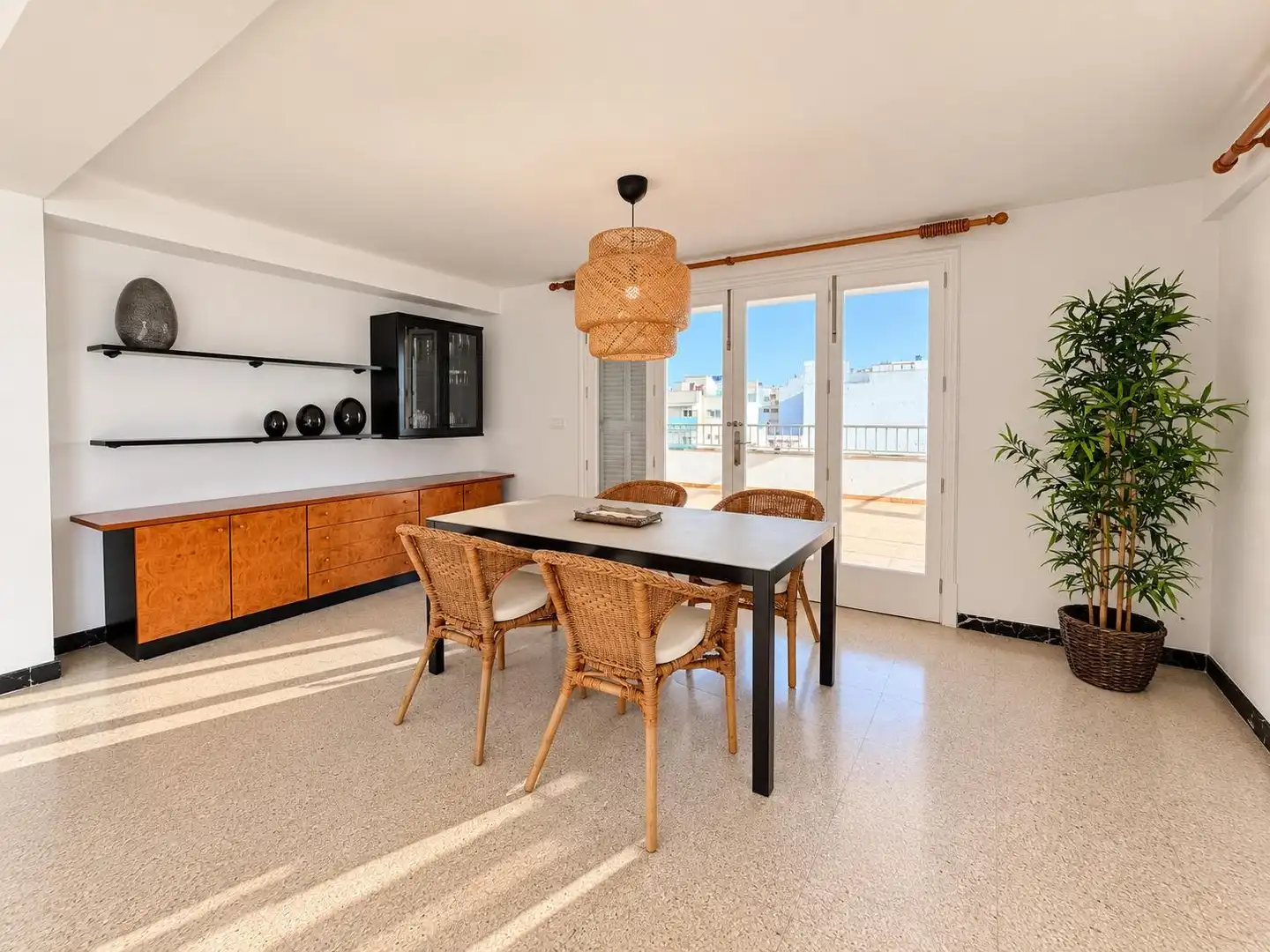 Comedor de Ático de alquiler en  Palma de Mallorca con Aire acondicionado, Terraza y Amueblado