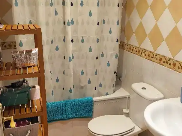 Bathroom of Flat for rent in Elviria - Cabopino