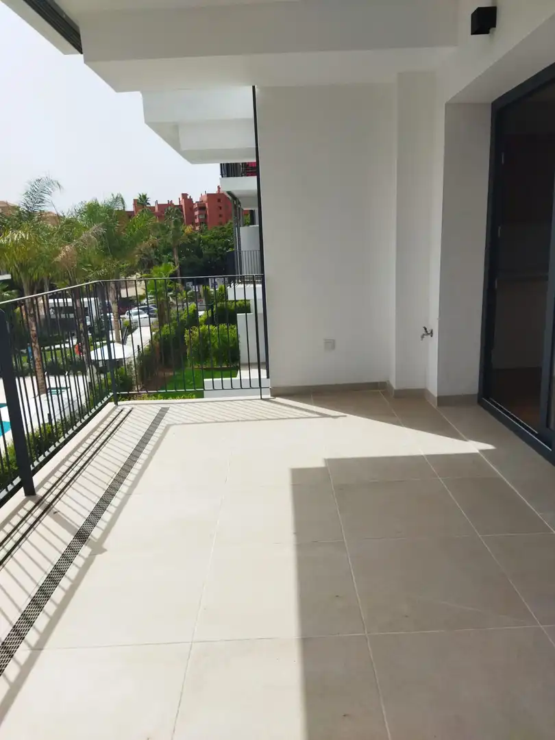 Terrassa de Apartament de lloguer en Estepona amb Aire condicionat, Terrassa i Traster