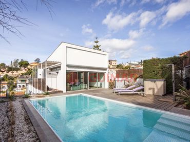 Casa amb piscina en venda a Esplugues de Llobregat - CL RAMON LLULL