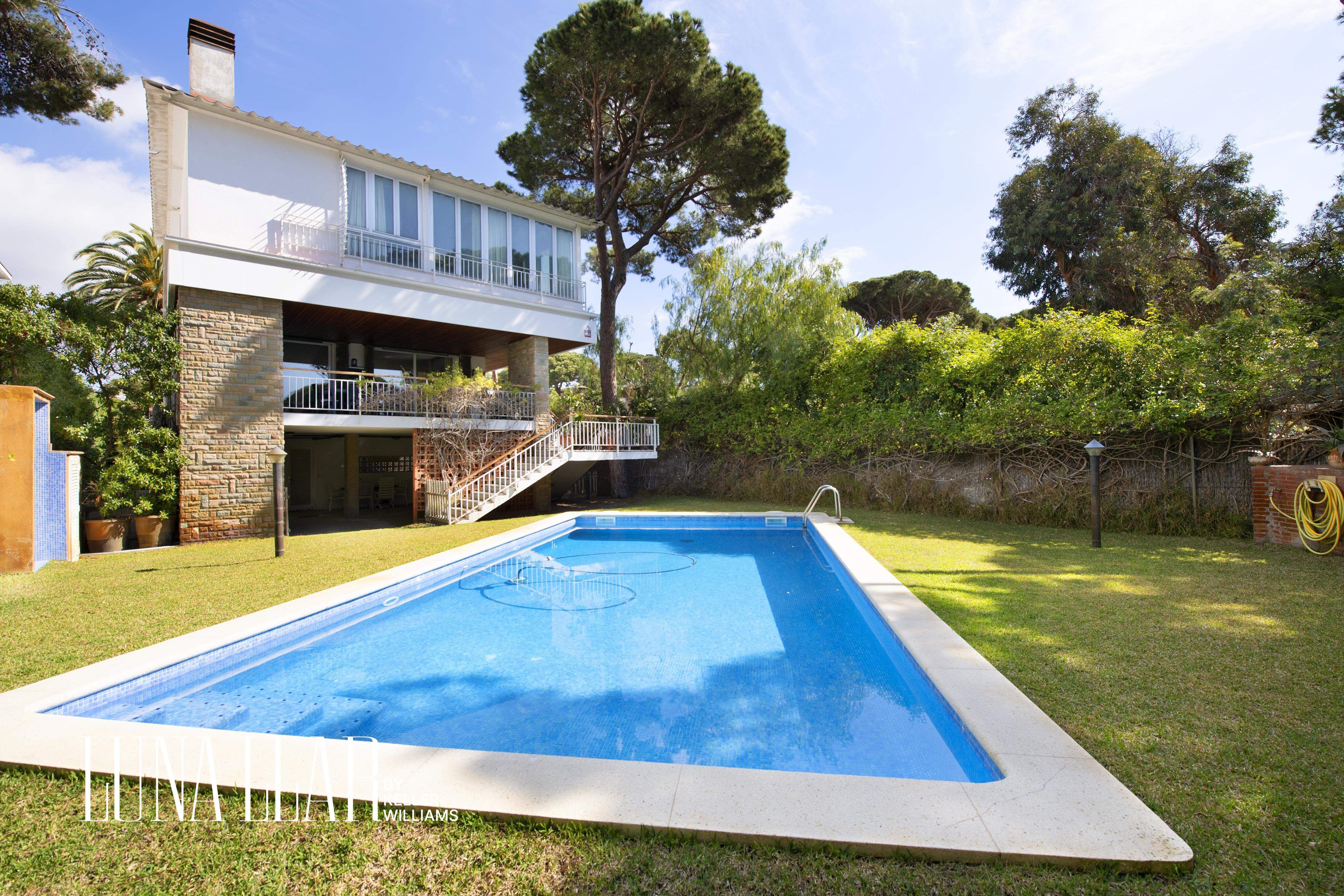 Garden of House or chalet for sale in Castelldefels  with Air Conditioner, Heating and Private garden